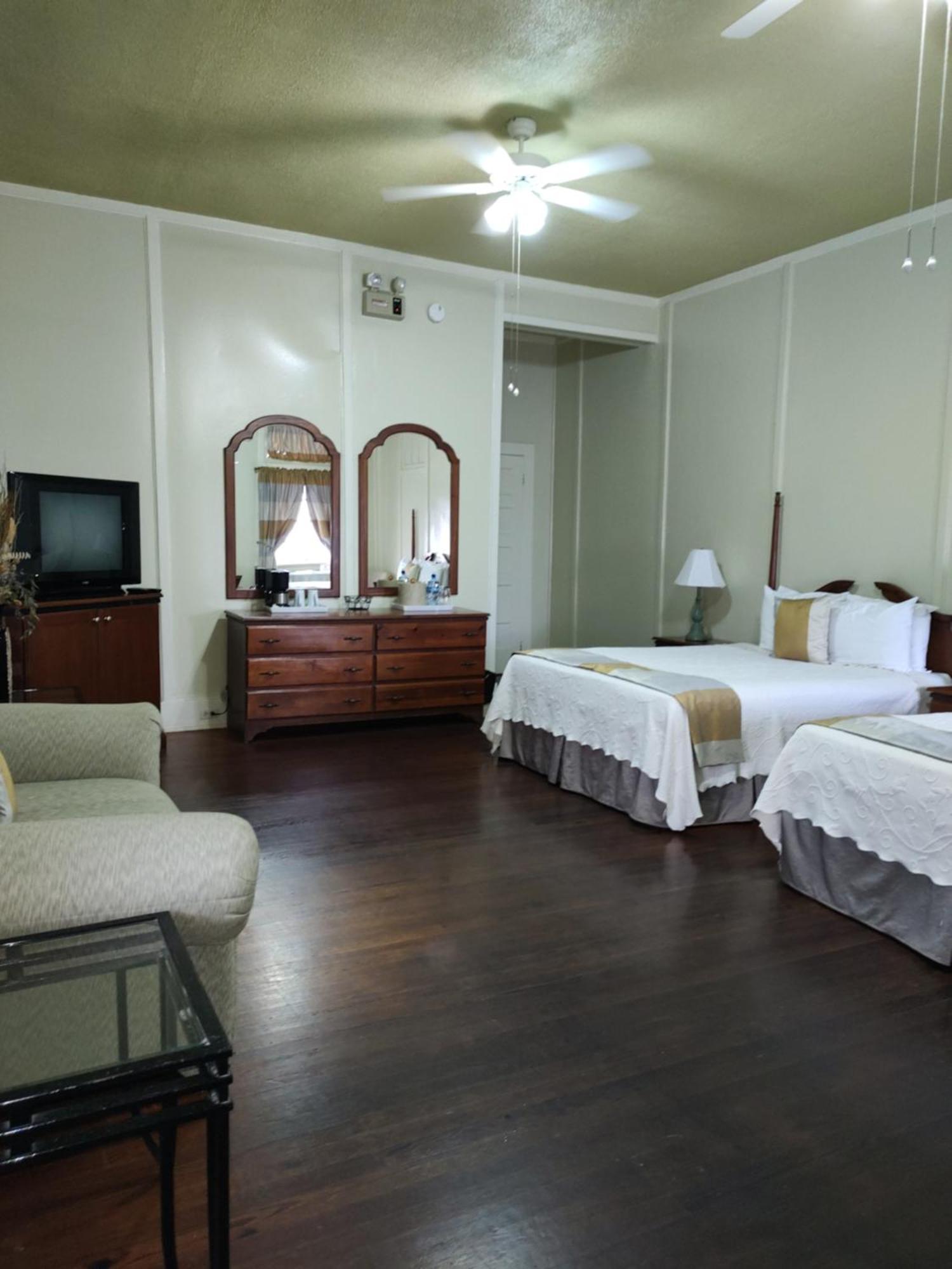 The Great House Inn Belize City Buitenkant foto
